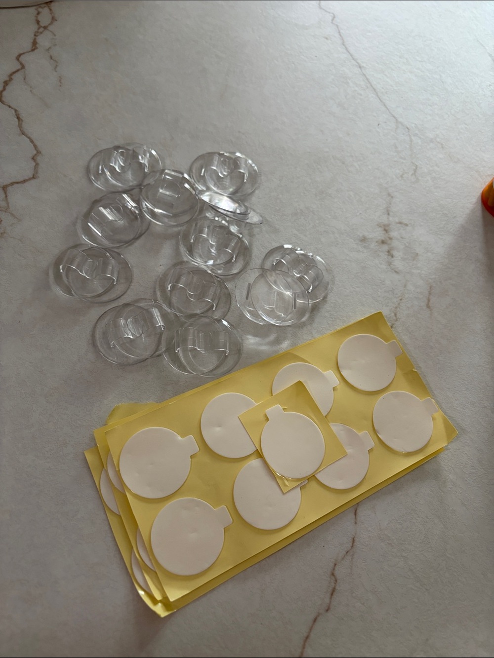 New adhesive clips